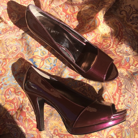 Nine West purple metallic peep toe heels, sz 9 - Picture 2 of 8